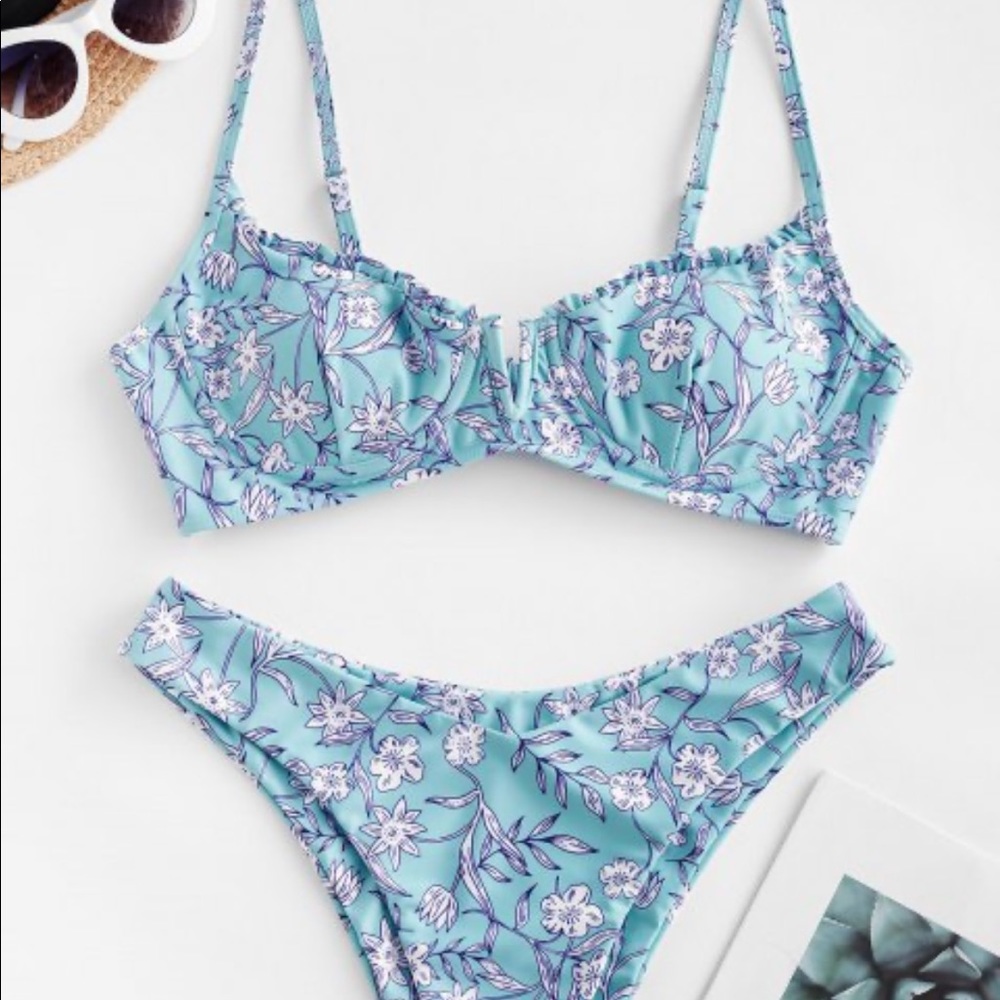 NWT ZAFUL Floral V-wire Lettuce High Cut Bikini